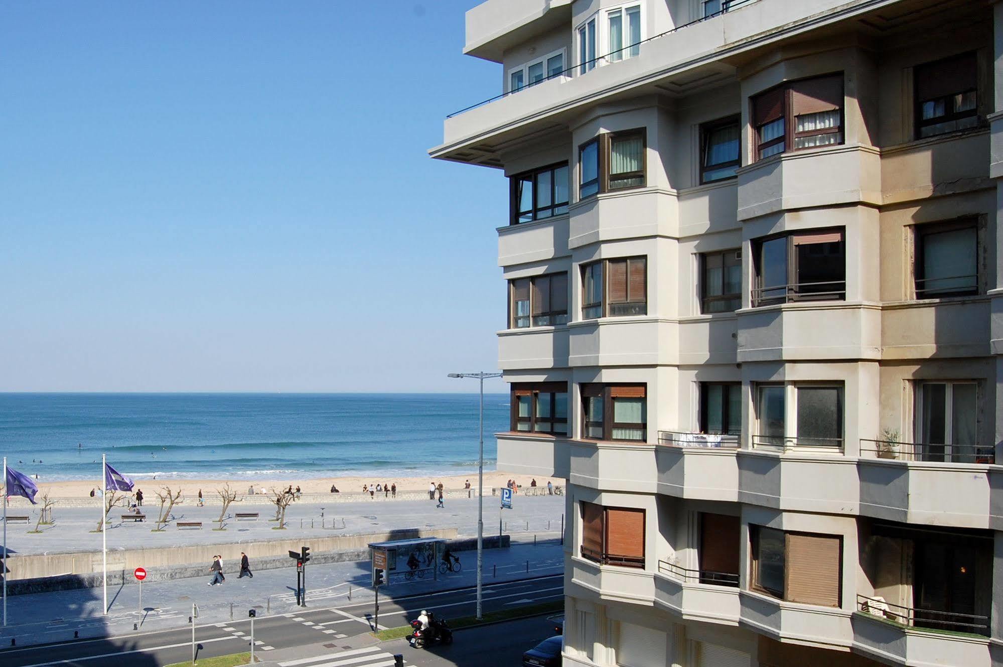 Playa Gros - Ib. Apartments San Sebastián Eksteriør billede